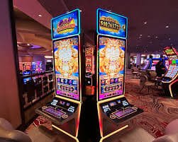 Live Casino VIP Room Myanmar Players MMK Baccarat Dealer